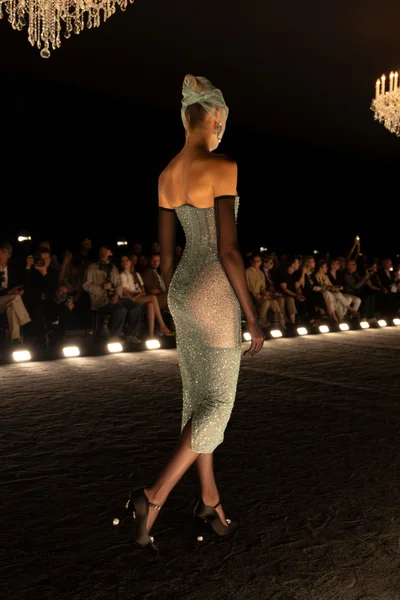Look 23